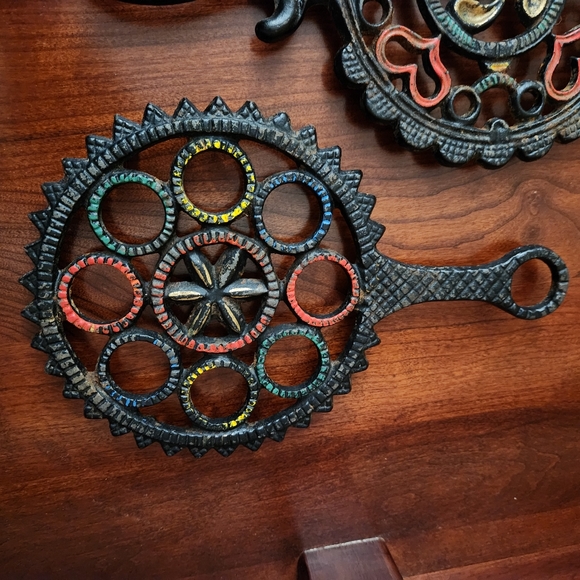 VINTAGE T-9 "Hex" John Zimmerman Harner Cast Iron Trivet 9X5 - Picture 2 of 11